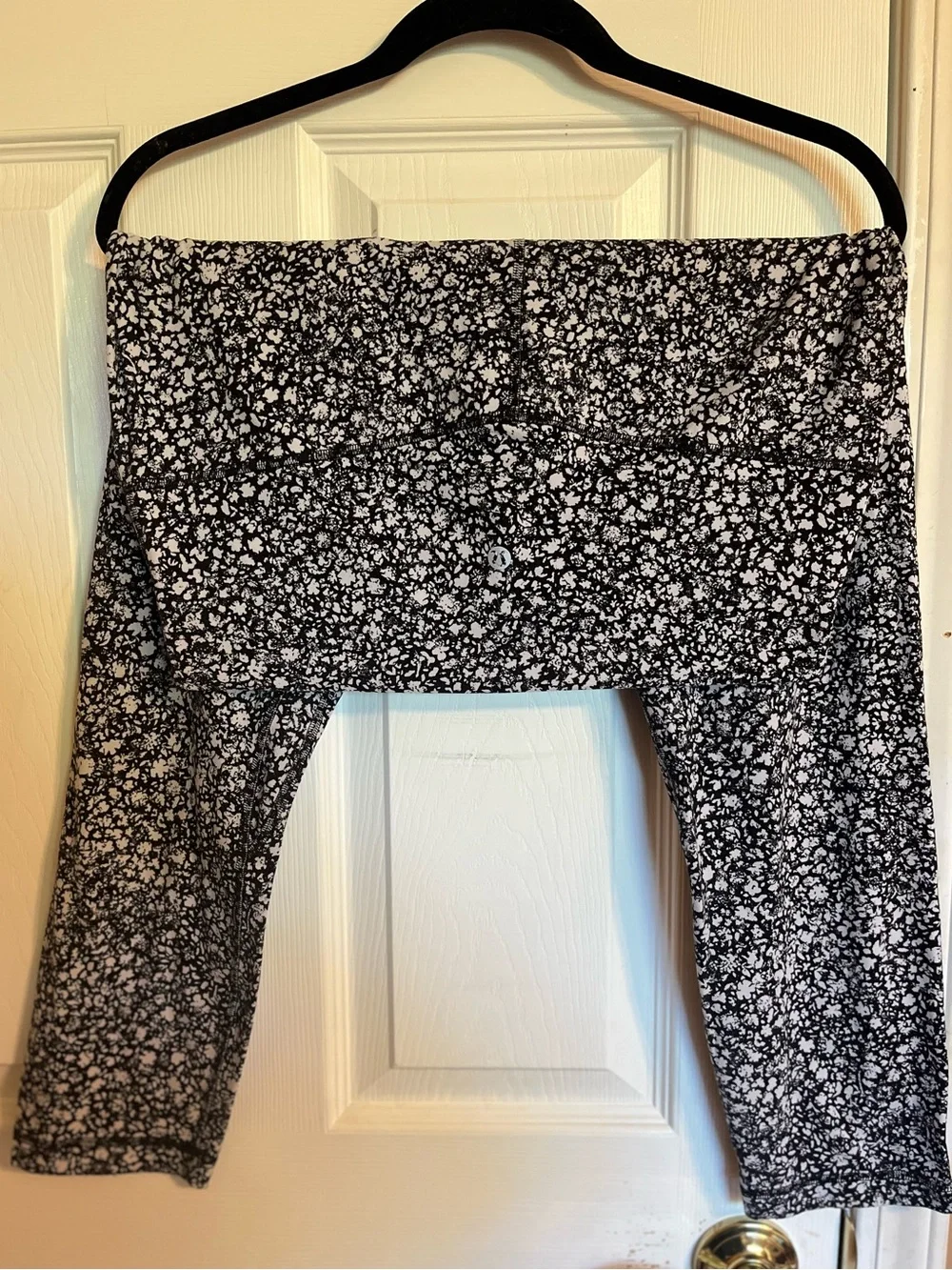 lululemon Align High Rise Leggings Nulu 23” Sz 12 Black and White Alpine